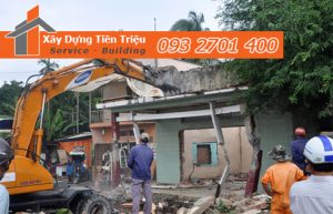 Tháo dỡ công trình nhà cũ Quận 7.