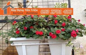 Bật mí các ứng dụng tuyệt vời của móc treo chậu hoa ban công TPHCM
